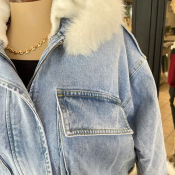 CAMPERA JEANS OVERSIZE CON PIEL DESMONTABLE